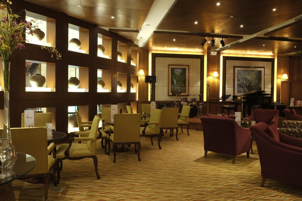 Marco Polo Plaza Cebu Hotel Ngoại thất bức ảnh The lounge at the airport