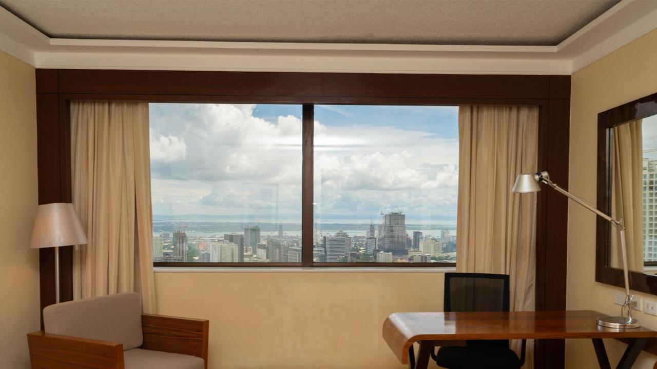 Marco Polo Plaza Cebu Hotel Ngoại thất bức ảnh A window