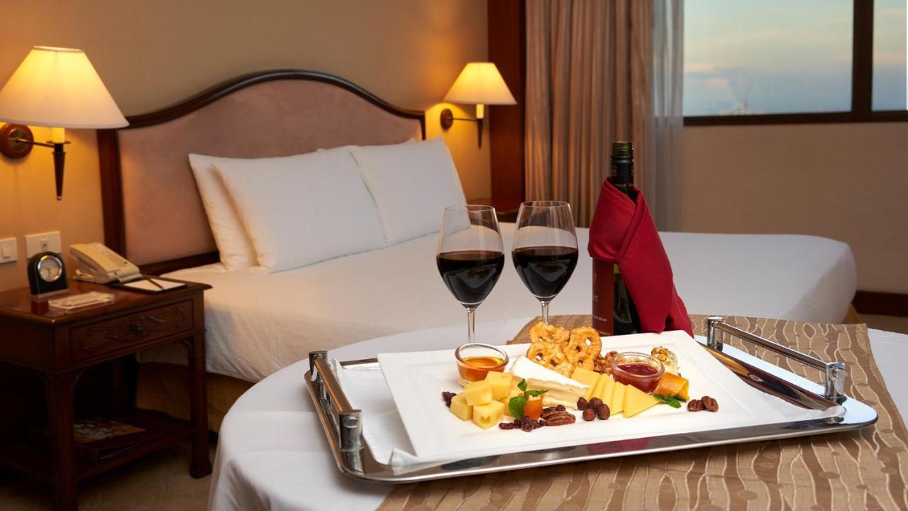 Marco Polo Plaza Cebu Hotel Ngoại thất bức ảnh Room service