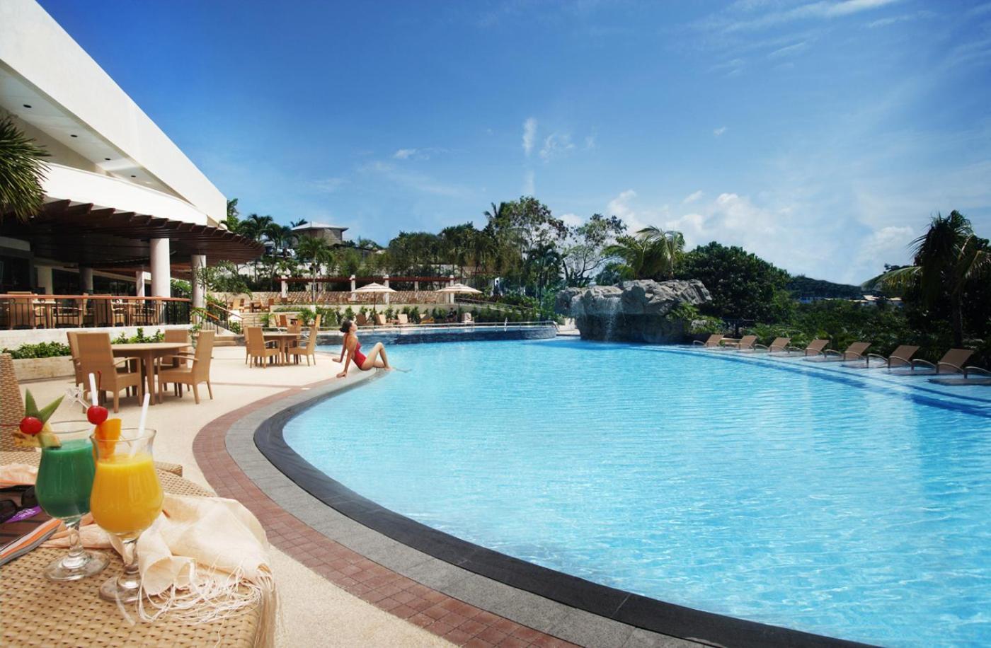 Marco Polo Plaza Cebu Hotel Tiện nghi bức ảnh The swimming pool at the Shangri-La Hotel, Kuala Lumpur