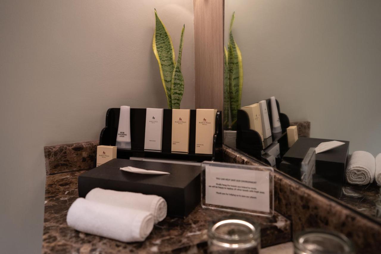 Marco Polo Plaza Cebu Hotel Ngoại thất bức ảnh Amenities in a hotel bathroom